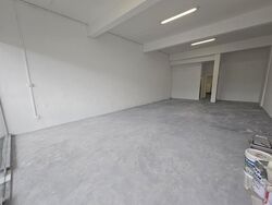 Connexion (D8), Retail #500789431